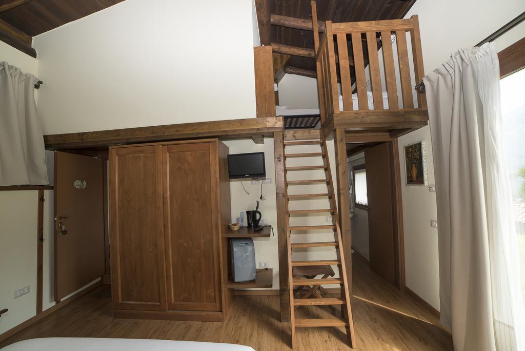 Вилла Agriturismo Il Mirtillo B,B Pasturo Экстерьер фото